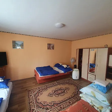 Szivarvany Apartman